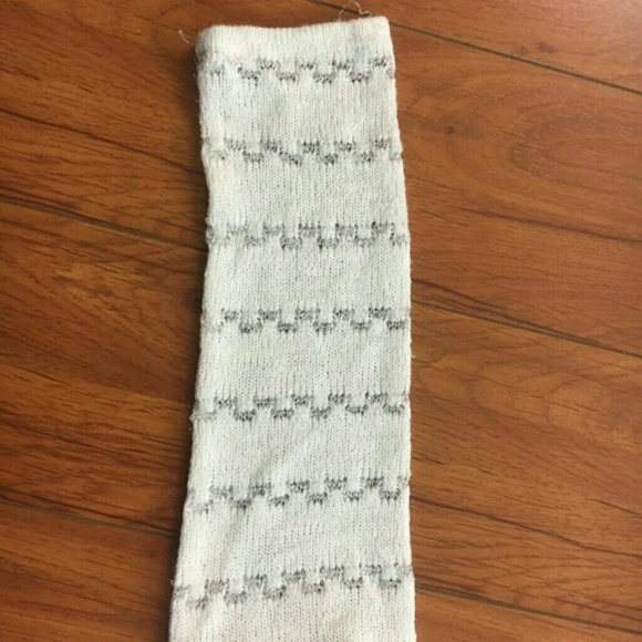 Hi and Low Hacci Sweater - Picture 5 of 5